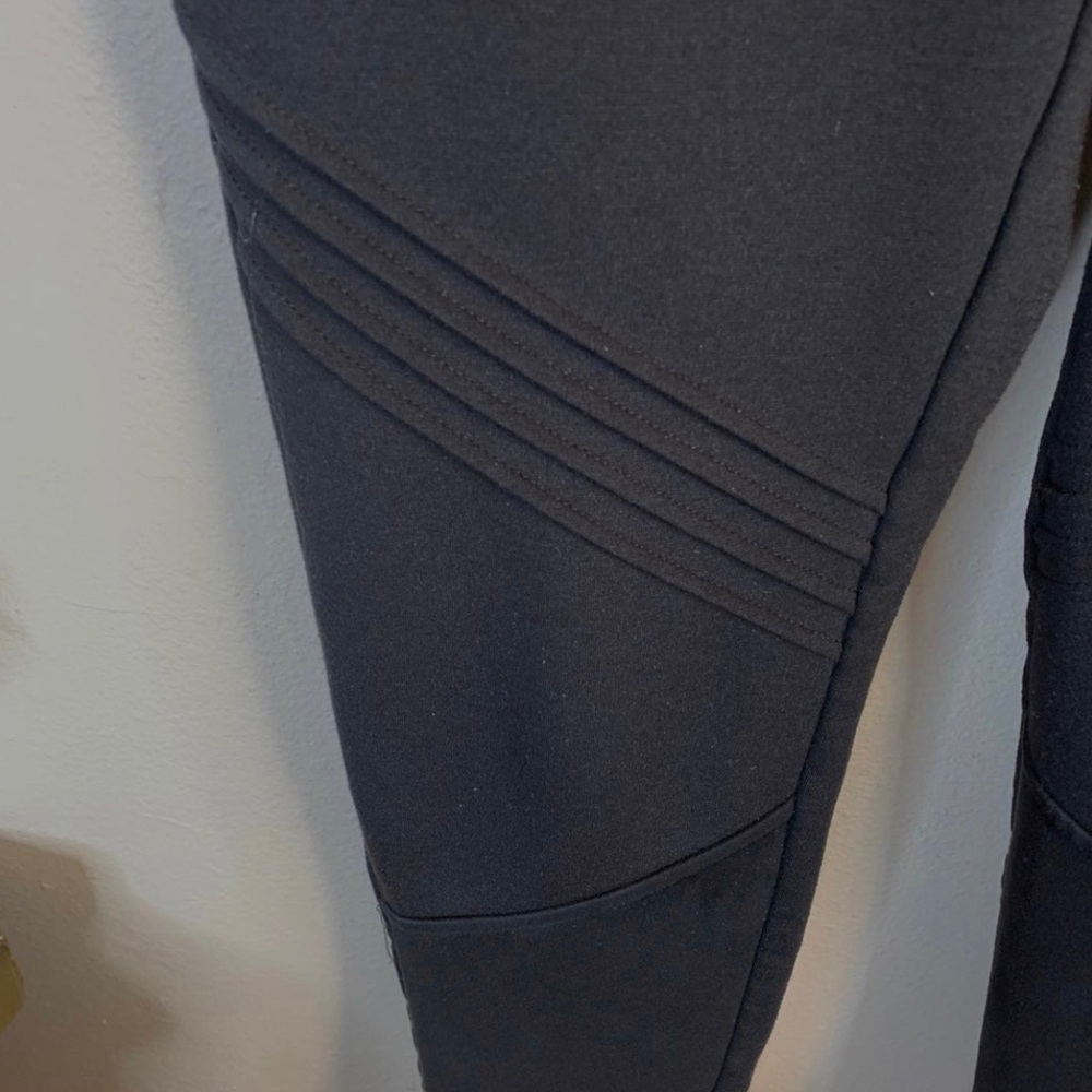 Small Marc New York Moto Black Leggings Gold Logo Stretch 4 6 Opaque - Picture 2 of 7